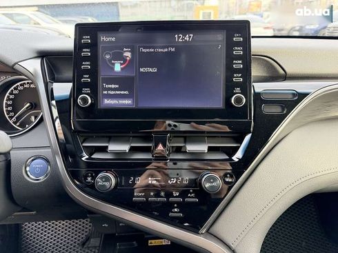 Toyota Camry 2023 - фото 17