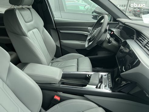 Audi E-Tron 2022 - фото 17