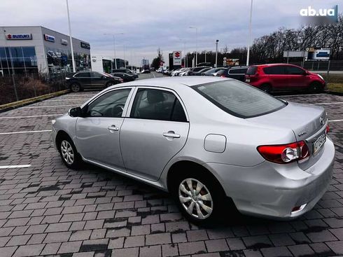 Toyota Corolla 2012 - фото 13