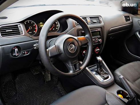 Volkswagen Jetta 2011 - фото 6