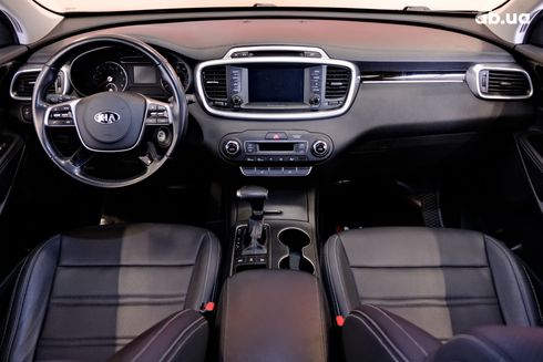 Kia Sorento 2019 серый - фото 7