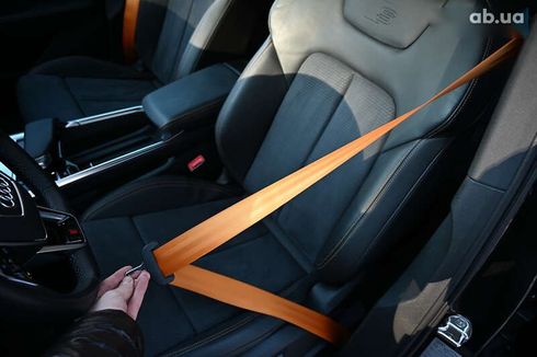 Audi E-Tron 2022 - фото 2