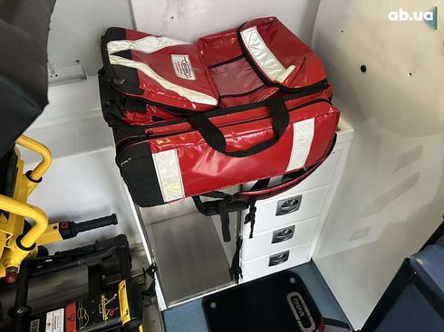 Volkswagen Transporter 2017 - фото 11