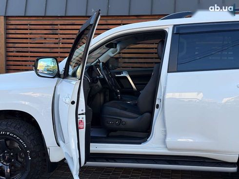 Toyota Land Cruiser Prado 2021 - фото 23
