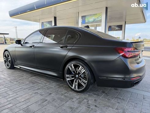 BMW 7 серия 2016 - фото 10