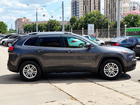 Jeep Cherokee 2016 серый - фото 14