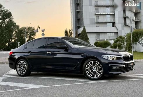 BMW 5 серия 2017 - фото 22
