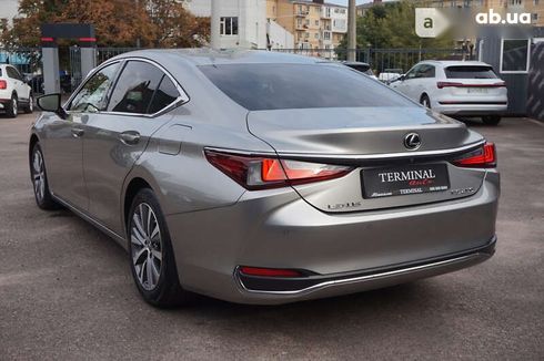 Lexus ES 2019 - фото 7