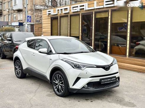 Toyota C-HR 2017 - фото 3