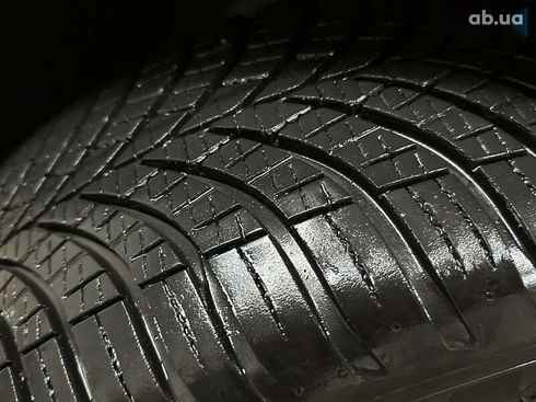 Hyundai Kona Electric 2021 - фото 29