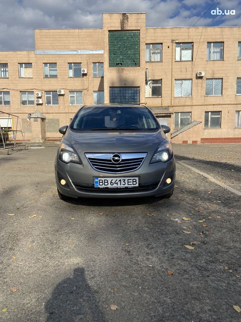 Opel Meriva 2012 коричневый - фото 1