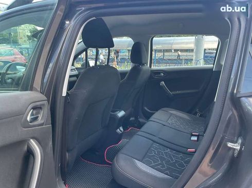 Peugeot 2008 2019 - фото 12