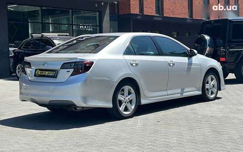 Toyota Camry 2012 - фото 6