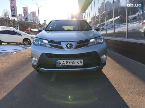 Toyota RAV4 2013 - фото 2