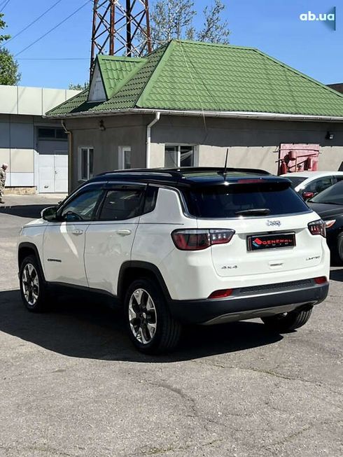 Jeep Compass 2018 - фото 9