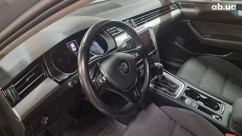 Volkswagen Passat 2019 - фото 10