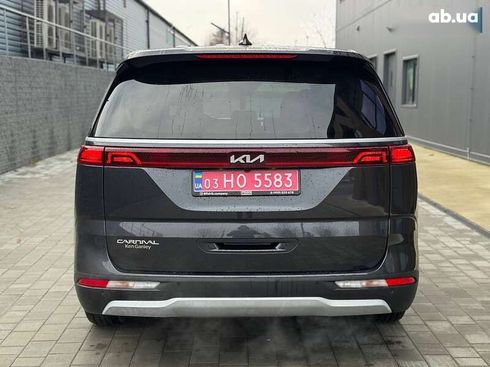 Kia Carnival 2023 - фото 8