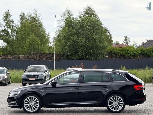 Skoda Superb 2021 - фото 7