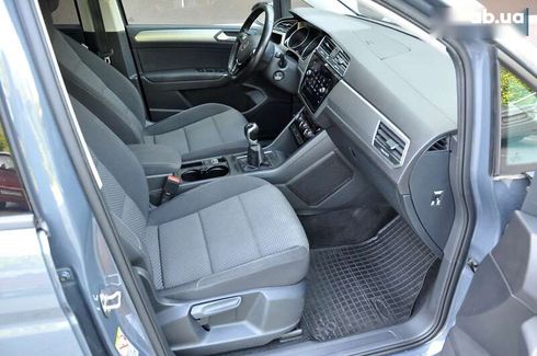 Volkswagen Touran 2020 - фото 25
