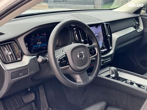 Volvo XC60 2023 белый - фото 26