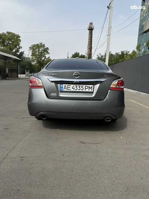 Nissan Altima 2015 серый - фото 9