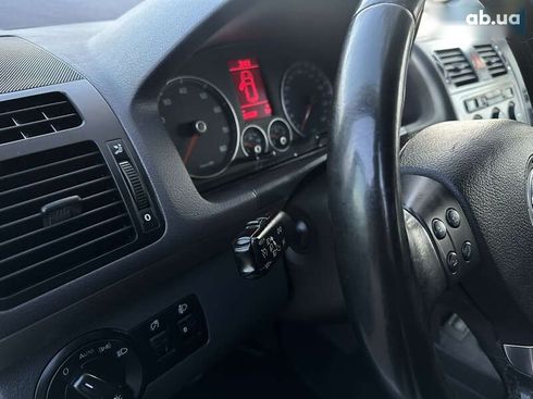 Volkswagen Touran 2008 - фото 29