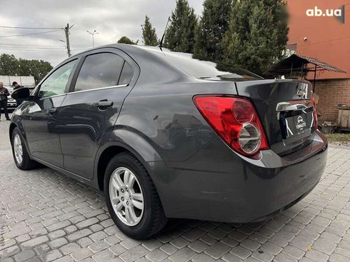 Chevrolet Sonic 2013 - фото 11