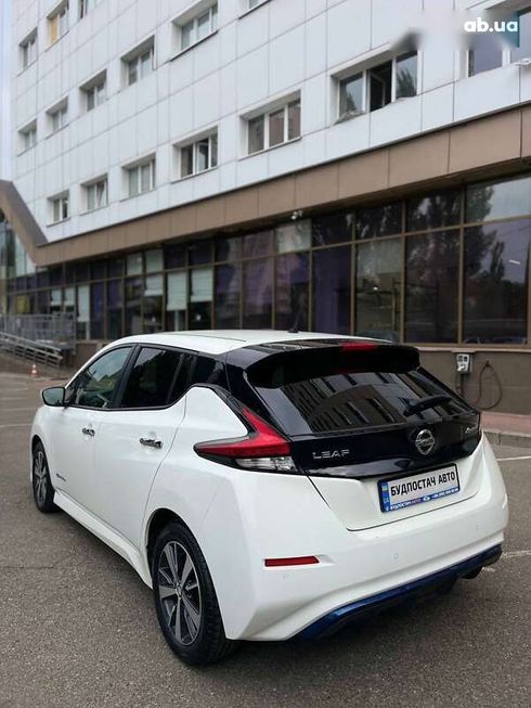 Nissan Leaf 2018 - фото 14