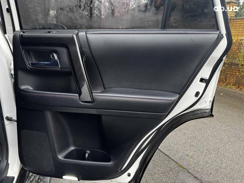 Toyota 4Runner 2019 белый - фото 33