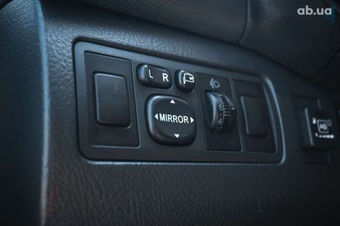 Toyota Avensis 2005 - фото 24