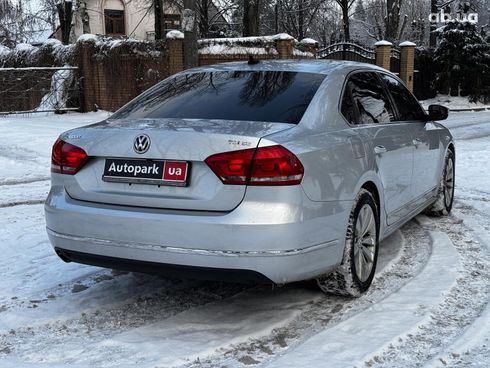 Volkswagen Passat 2013 серый - фото 7