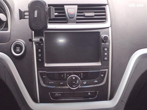 Geely Emgrand GT 2017 белый - фото 20