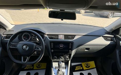 Skoda Octavia 2017 - фото 11