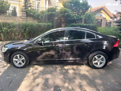 Volvo S60 2015 черный - фото 8