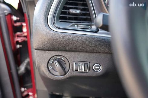 Dodge Challenger 2019 - фото 16