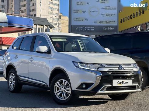 Mitsubishi Outlander 2019 - фото 4