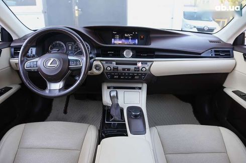 Lexus ES 2016 - фото 14