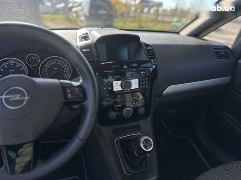 Opel Zafira 2009 - фото 30