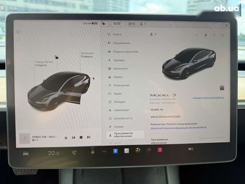 Tesla Model 3 2022 - фото 13