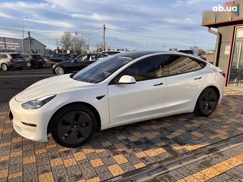 Tesla Model 3 2022 - фото 12