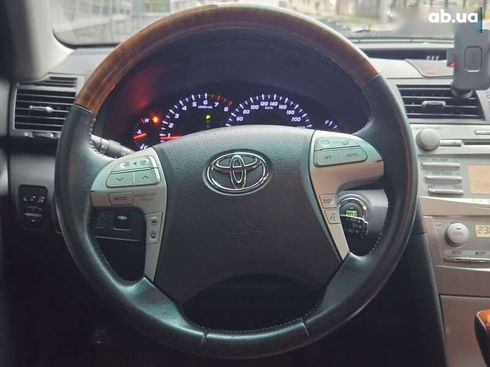 Toyota Camry 2010 - фото 22