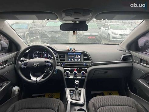 Hyundai Elantra 2019 - фото 11