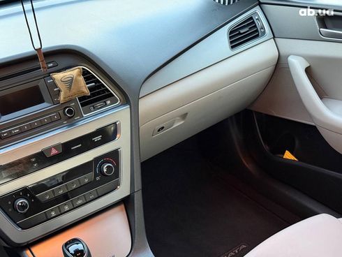 Hyundai Sonata 2014 красный - фото 19