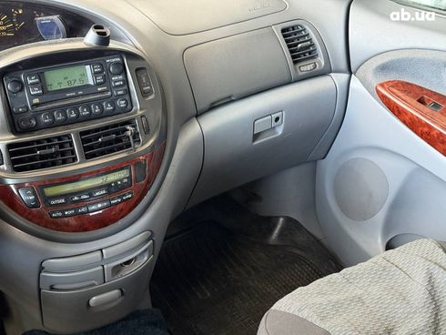 Toyota Previa 2001 синий - фото 18