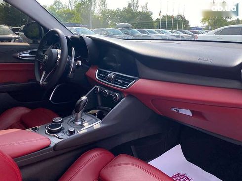 Alfa Romeo Giulia 2018 - фото 19