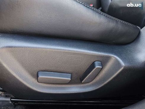 Mazda 3 2017 - фото 28