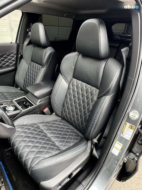 Mitsubishi Outlander 2023 - фото 23