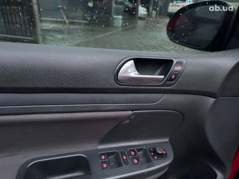 Volkswagen Golf 2007 красный - фото 27