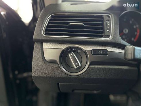 Volkswagen Passat 2017 - фото 20