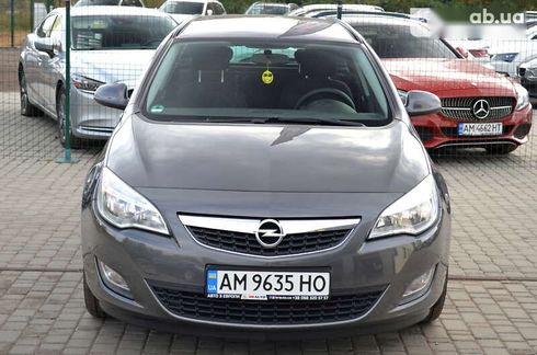 Opel Astra 2011 - фото 5